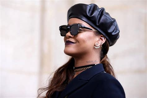 Rihanna rocks Saint Laurent boots ‘phresh out da runway’